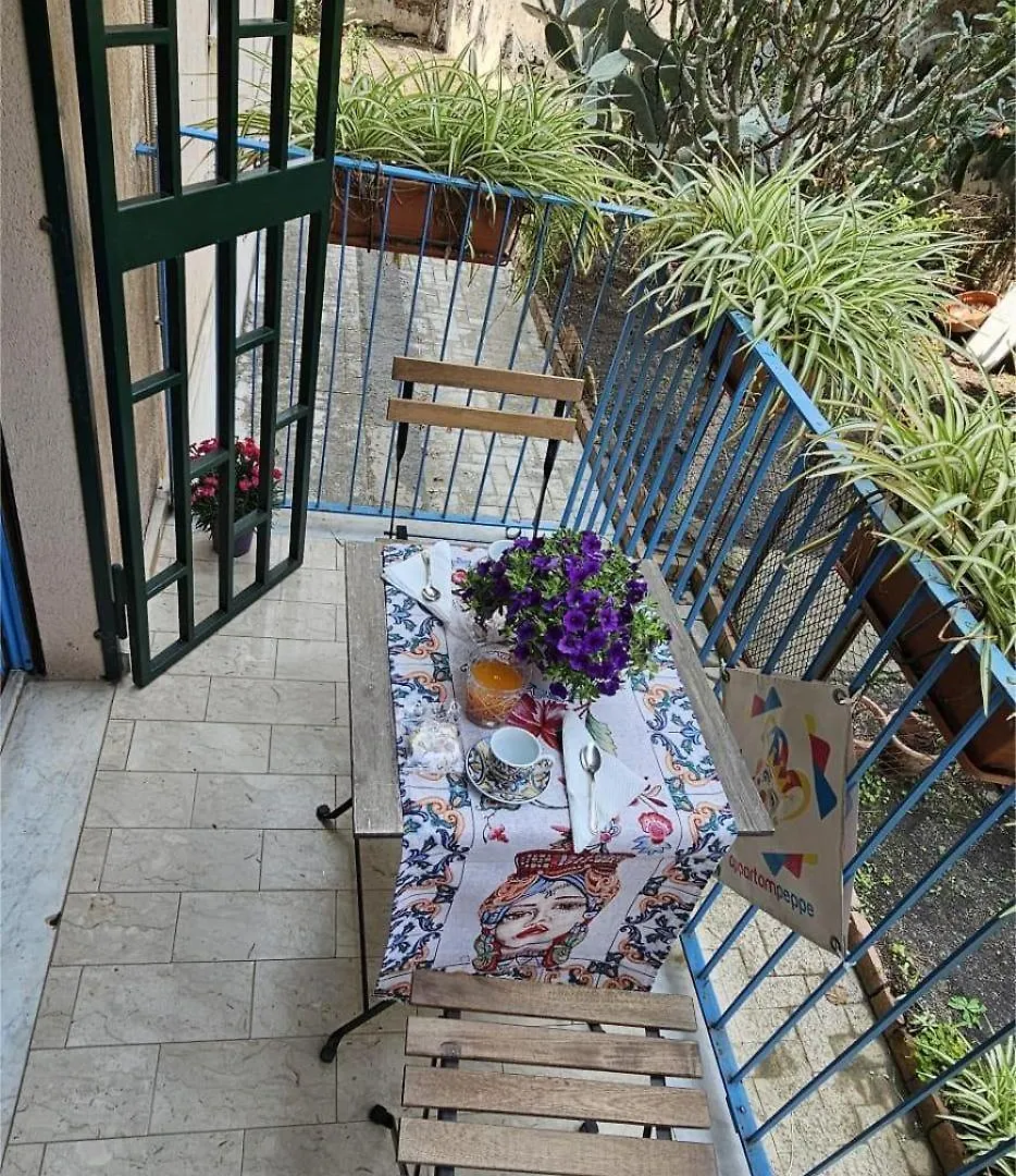 Apartment Appartampeppe Acireale
